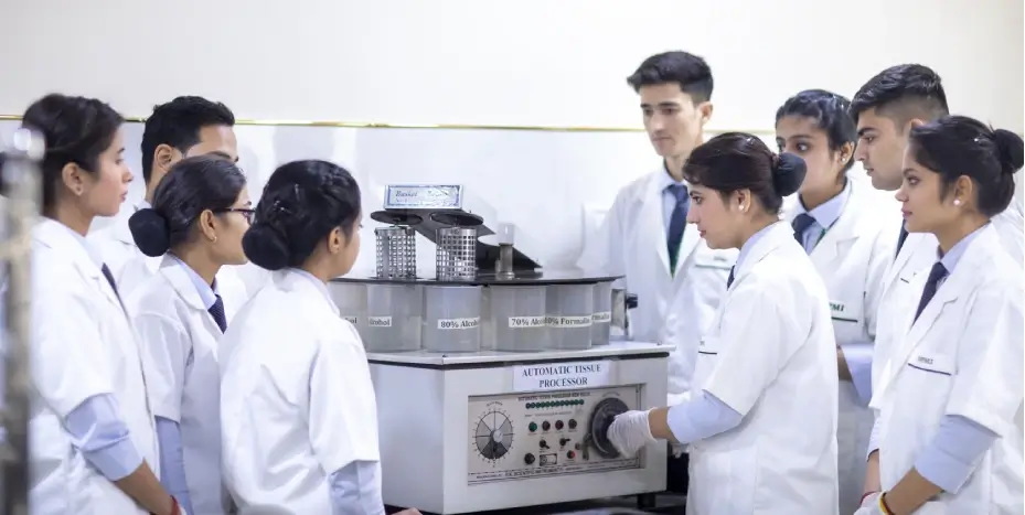 Certificate in Medical Laboratory Technology (CMLT)